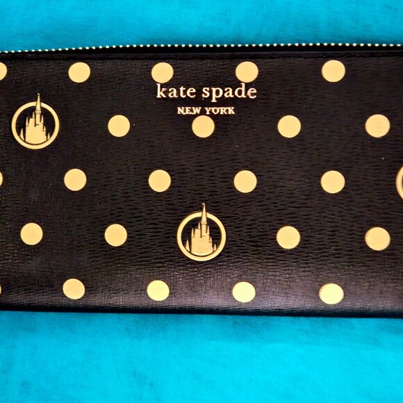 KATE SPADE Disney World 50th Anniversary Cinderellas Castle Wallet - Picture 4 of 7
